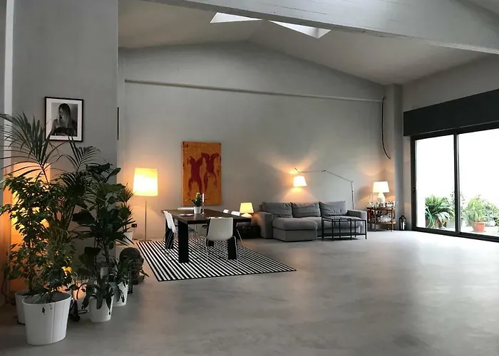 Loft Navigli With Private GardenBed and Breakfast